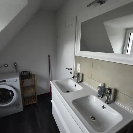 アパート Bruehlerstrasse